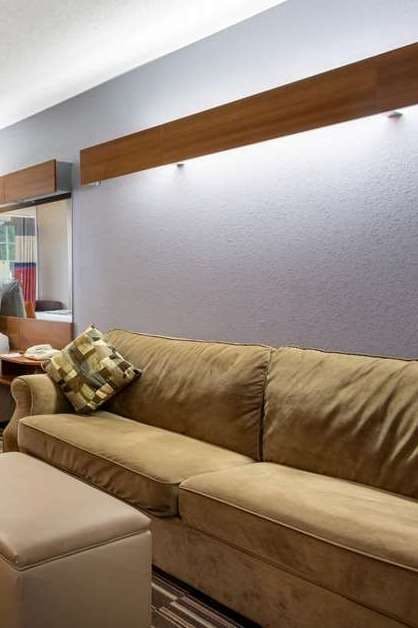 Hotel Microtel Inn & Suites by Wyndham Philadelphia Airport photo 2