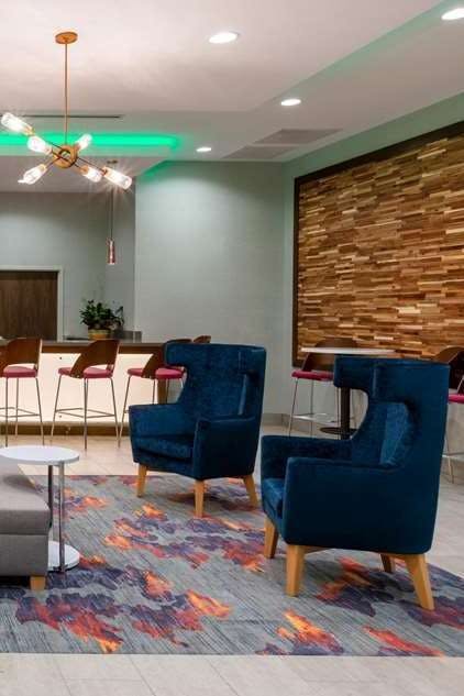 Hotel La Quinta by Wyndham Altoona Des Moines photo 2