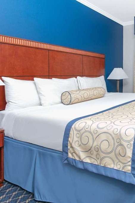 Hotel Baymont by Wyndham McComb photo 2