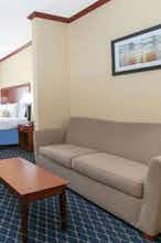 Hotel Baymont Inn and Suites McComb photo 4