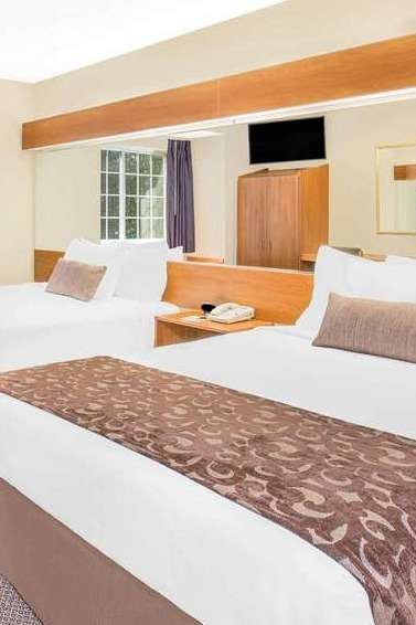 Hotel Microtel Inn & Suites by Wyndham Beckley East photo 2