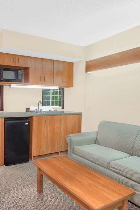 Hotel Microtel Inn & Suites by Wyndham Beckley East photo 4