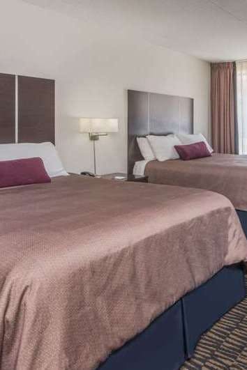 Hotel Ramada Plaza Niagara Falls photo 1