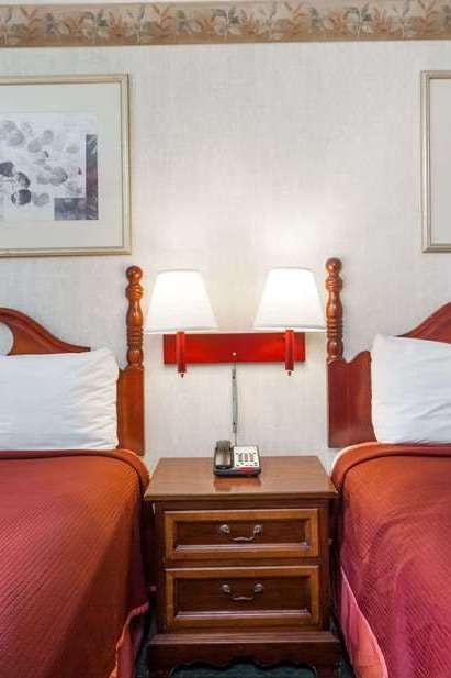 Hotel Travelodge by Wyndham Great Barrington Berkshires photo 1