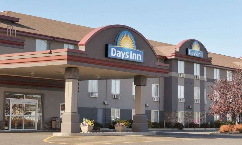 Days Inn Suites Thunder Bay
