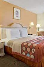 Hotel Super 8 by Wyndham Clearwater/St. Petersburg Airport photo 1