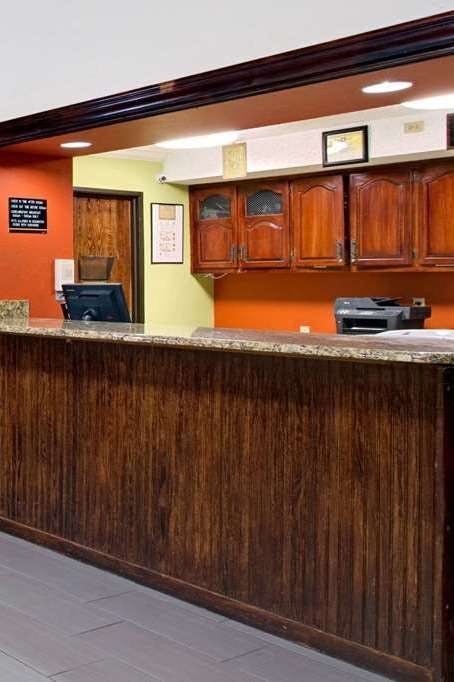 Hotel Super 8 by Wyndham Clearwater/St. Petersburg Airport photo 3