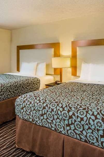 Hotel Days Inn by Wyndham Yakima photo 2