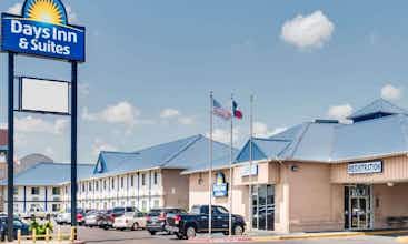 Hotel Days Inn and Suites Laredo photo 4