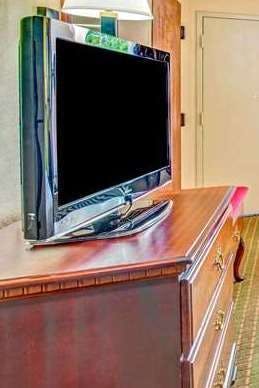 Hotel Baymont by Wyndham McDonough photo 5