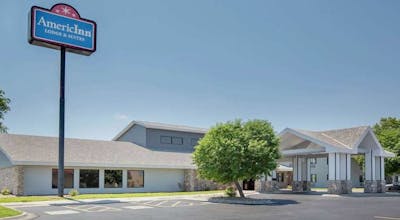 AmericInn Lincoln North