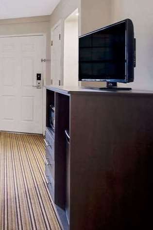 Hotel Baymont by Wyndham Jacksonville Orange Park photo 2