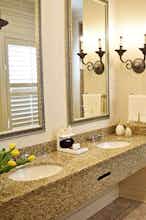 Hotel JH Adams Inn, Trademark Collection by Wyndham photo 3