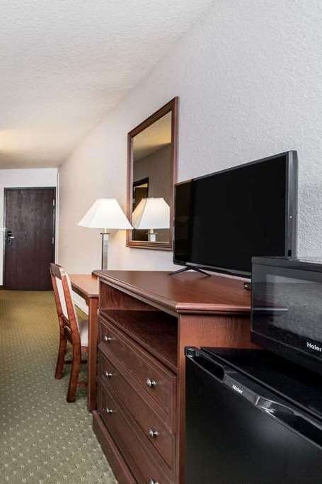 Hotel Super 8 Kalispell Glacier Pk photo 3