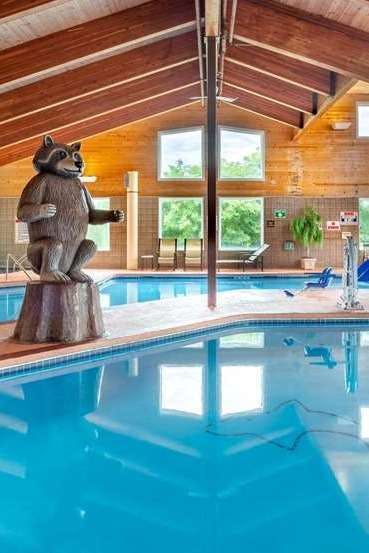 Hotel AmericInn by Wyndham Wausau photo 5