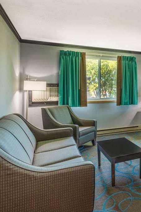 Hotel Super 8 by Wyndham Duluth photo 3