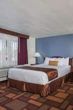 Hotel Days Inn and Suites Lodi photo 1