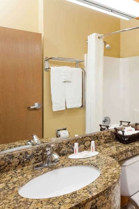 Hotel Microtel Inn & Suites by Wyndham South Bend/At Notre Dame photo 4