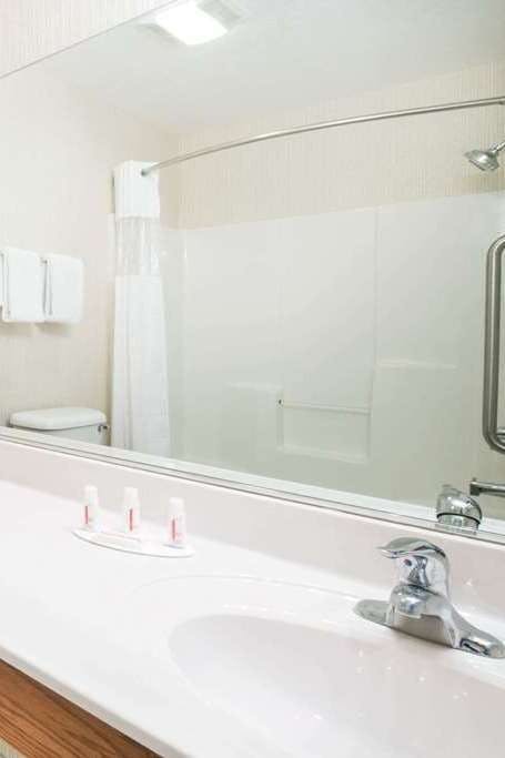 Hotel Howard Johnson Oacoma photo 4