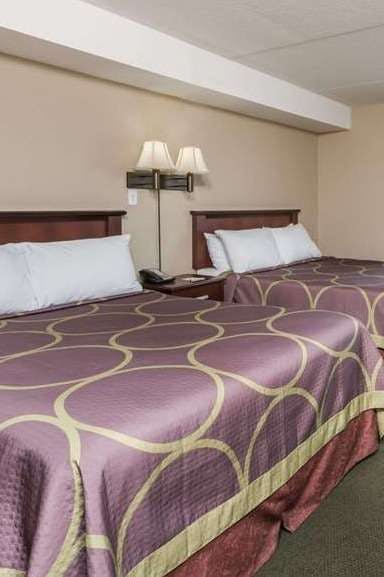 Hotel Super 8 by Wyndham Mississauga photo 2