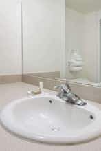 Hotel Super 8 Mississauga photo 4