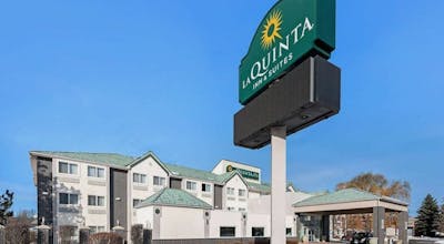 La Quinta Inn & Suites by Wyndham Logan