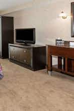 Hotel Embassy Suites by Hilton Kansas City Plaza photo 5