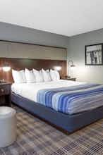 Hotel AmericInn Madison S photo 2