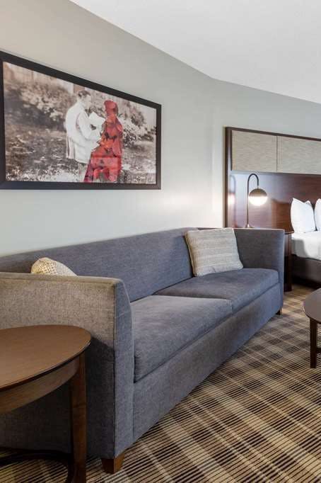 Hotel AmericInn by Wyndham Madison South photo 3