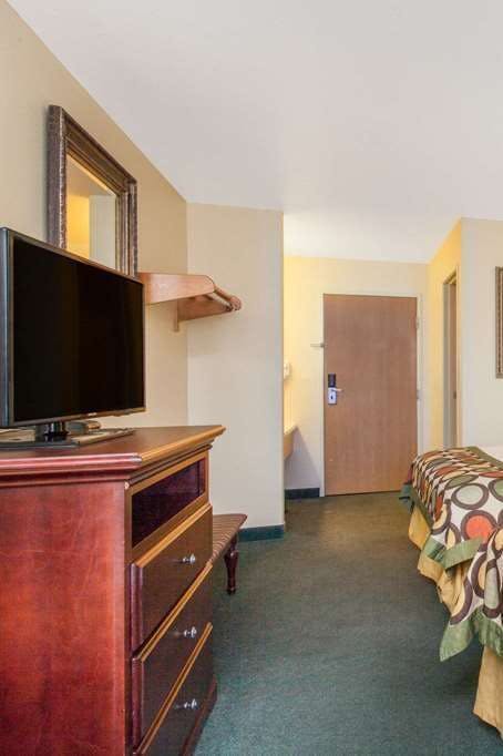 Hotel Super 8 by Wyndham McCall photo 1