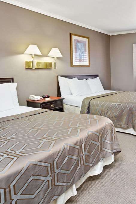 Hotel Days Inn by Wyndham West Covina photo 1