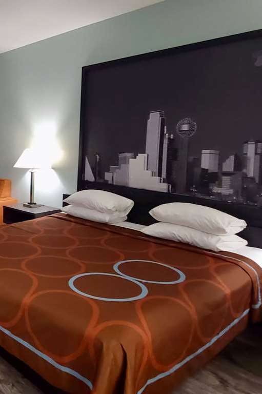 Hotel Super 8 by Wyndham Forney/East Dallas photo 1