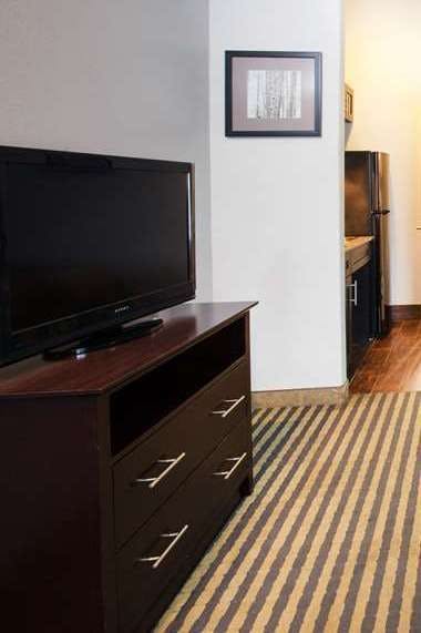 Hotel Super 8 by Wyndham Carthage TX photo 3