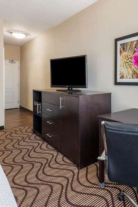 Hotel La Quinta Inn & Suites by Wyndham Artesia photo 3