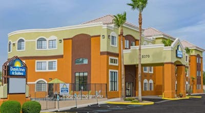 Days Inn & Suites by Wyndham Tucson/Marana
