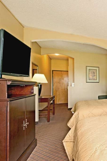 Hotel Days Inn by Wyndham Coliseum Montgomery AL photo 3