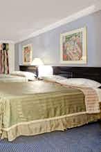 Hotel Travelodge by Wyndham North Richland Hills/Dallas/Ft Worth photo 2