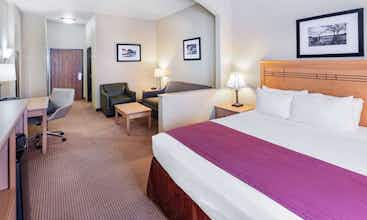 Hotel Baymont Inn and Suites Cuero photo 1