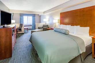 Hotel AmericInn DSM photo 4
