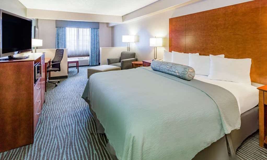 AmericInn by Wyndham Des Moines Airport