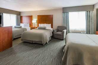Hotel AmericInn DSM photo 2