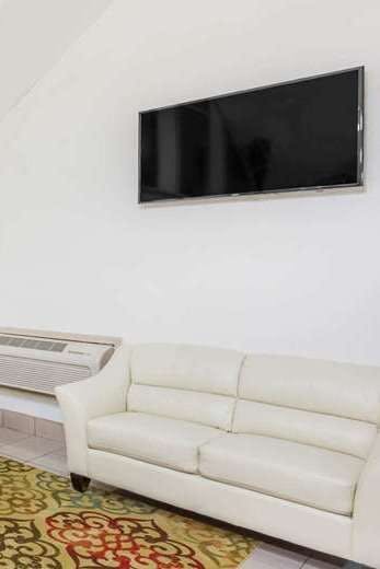 Hotel Super 8 by Wyndham Wichita Airport photo 3