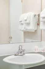 Hotel Super 8 Stettler photo 4