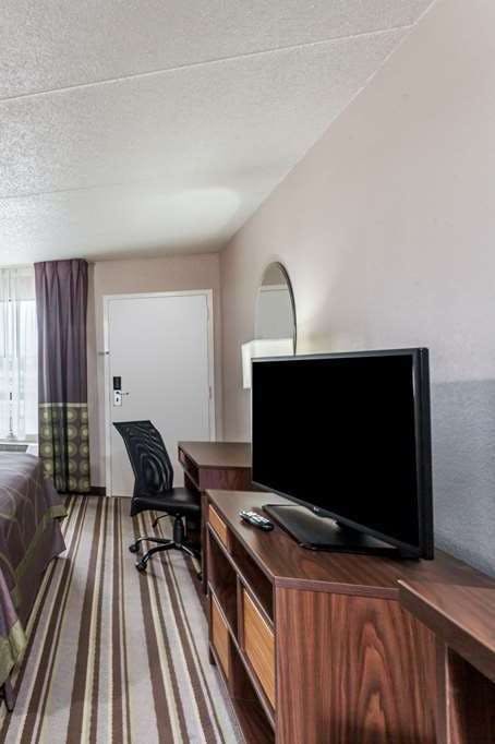 Hotel Super 8 by Wyndham Pigeon Forge Dollywood Lane photo 4