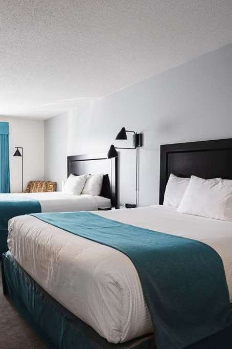 Hotel Ramada by Wyndham Surrey/Langley photo 1