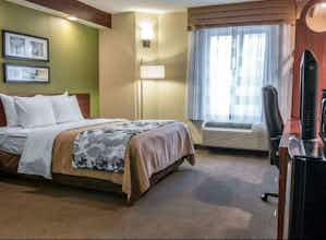 Hotel Baymont Flat Rock photo 2