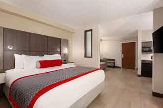 Hotel Ramada Suites Orlando Airport photo 3