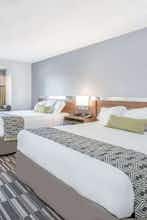 Hotel Microtel Victor Rochester photo 2