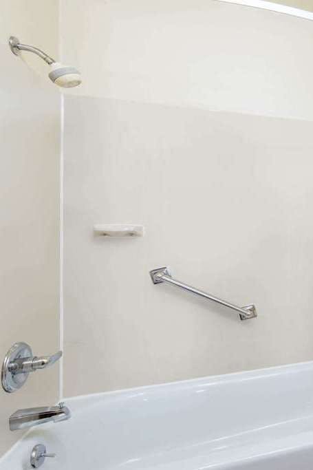 Hotel Days Inn and Suites Wichita photo 4