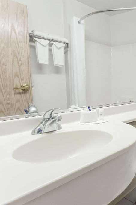 Hotel Microtel Inn & Suites by Wyndham Modesto Ceres photo 5